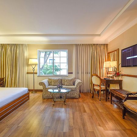 Boutique Garden Hotel Хошимин Экстерьер фото