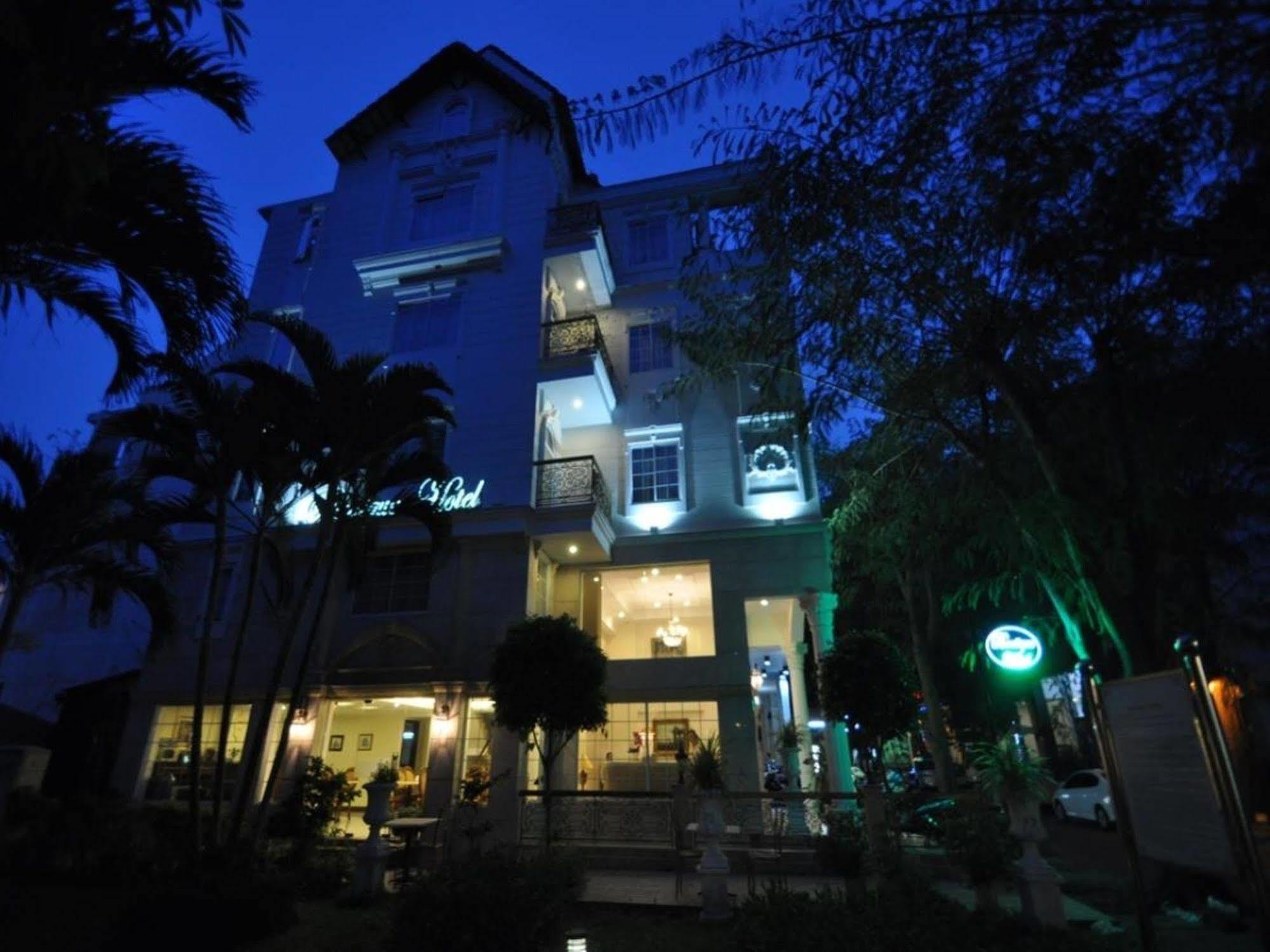 Boutique Garden Hotel Хошимин Экстерьер фото